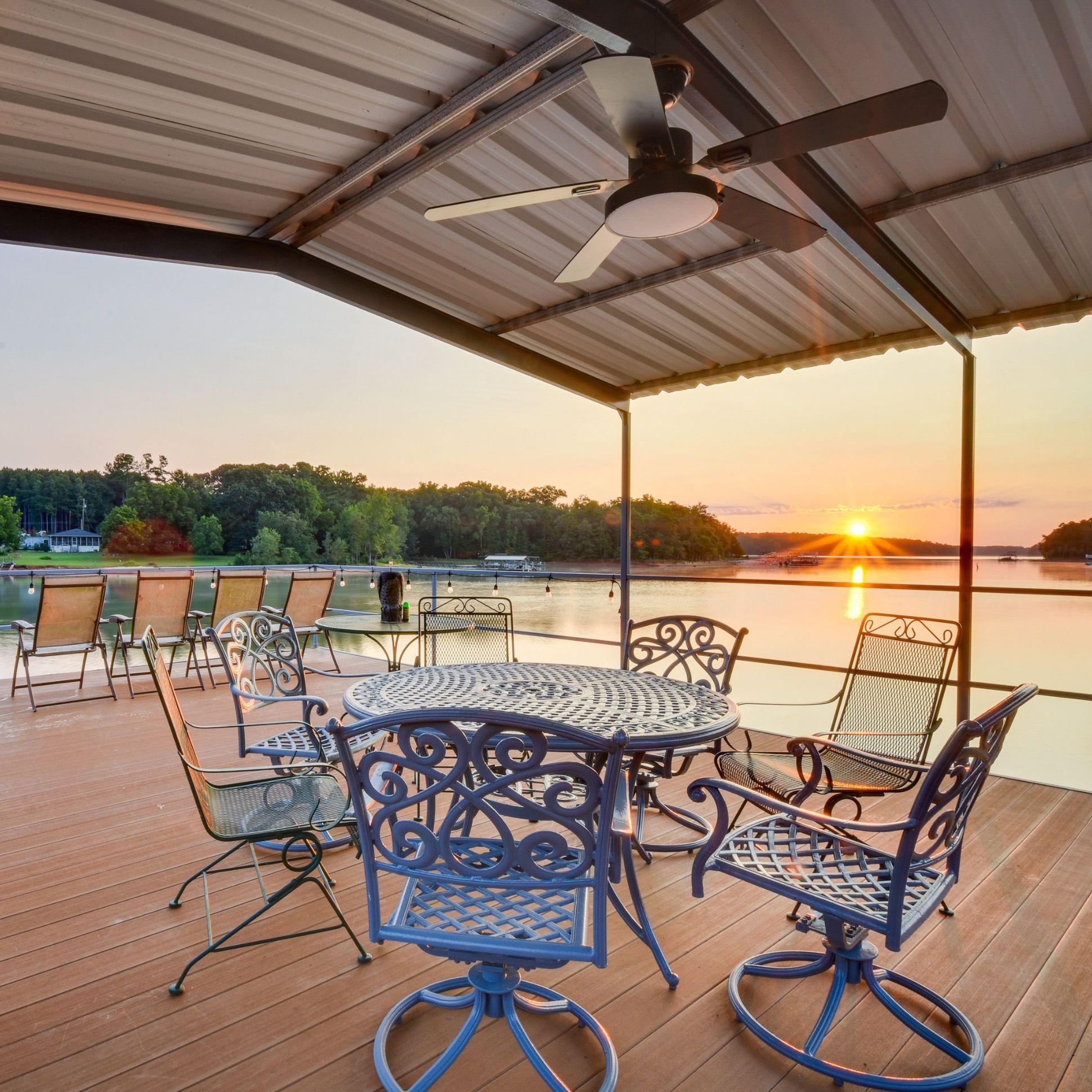Lakefront Hartwell